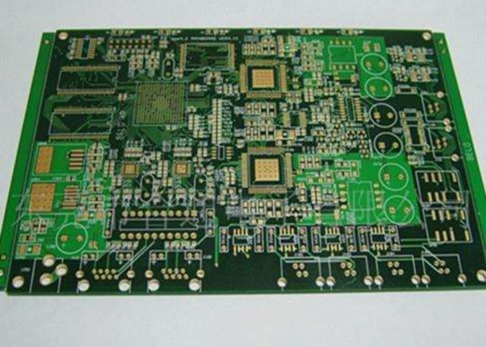 Fr4 Hdi PCB板2.4mm 4層は高周波を金張りした